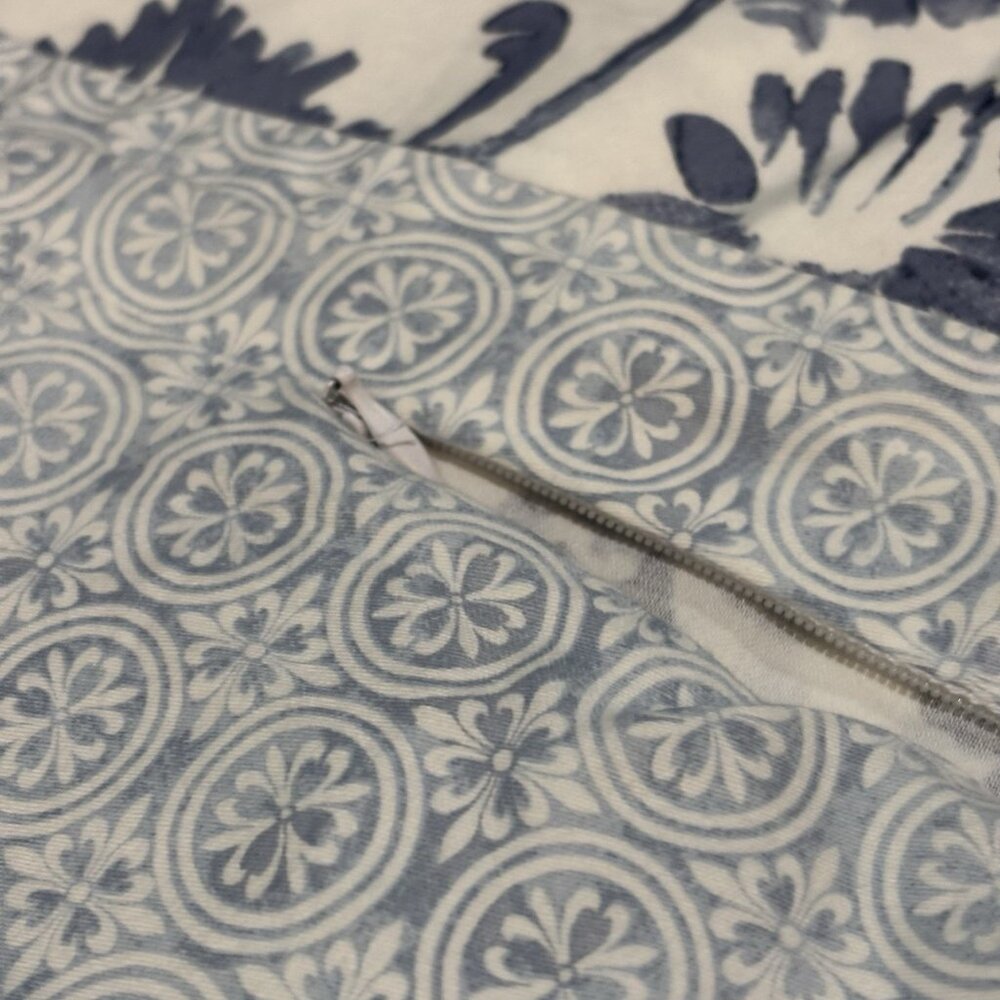 2 Liz Claiborne Pillow Shams Cases Blue White Floral 20”x36” Bedding Shabby - Picture 2 of 5